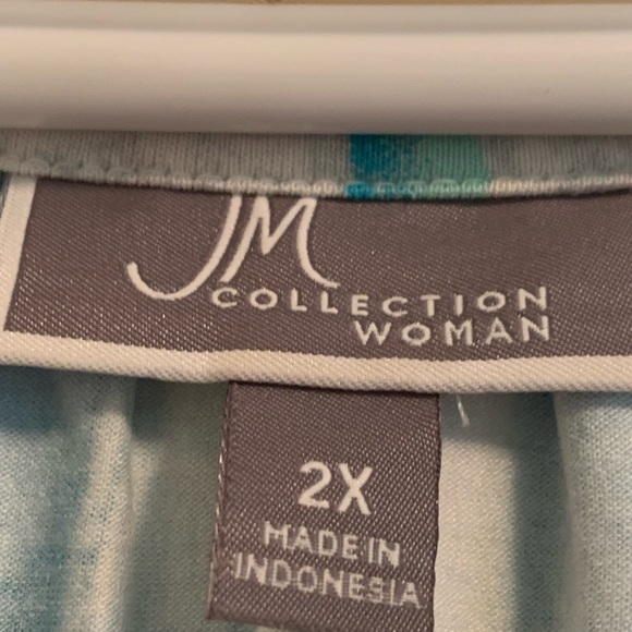 Ladies top. Plus size. 2X. J&M. Used. - Picture 2 of 4